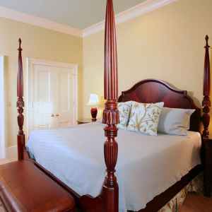 Four Poster King Size Bed