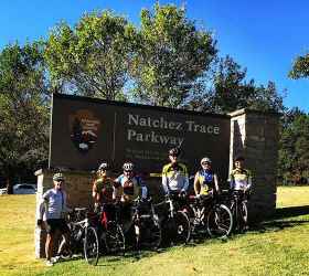 Group at Northern Terminus parkway sign - Natchez Trace Parkway