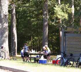 Enjoying a Picnic at the Robinson Road stop in Mississippi - Natchez Trace Parkway