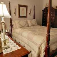 Miss Bonnie's Suite with a Queen Size Bed