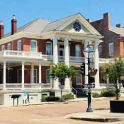 The Guest House Inn and Restaurant - Natchez, MS